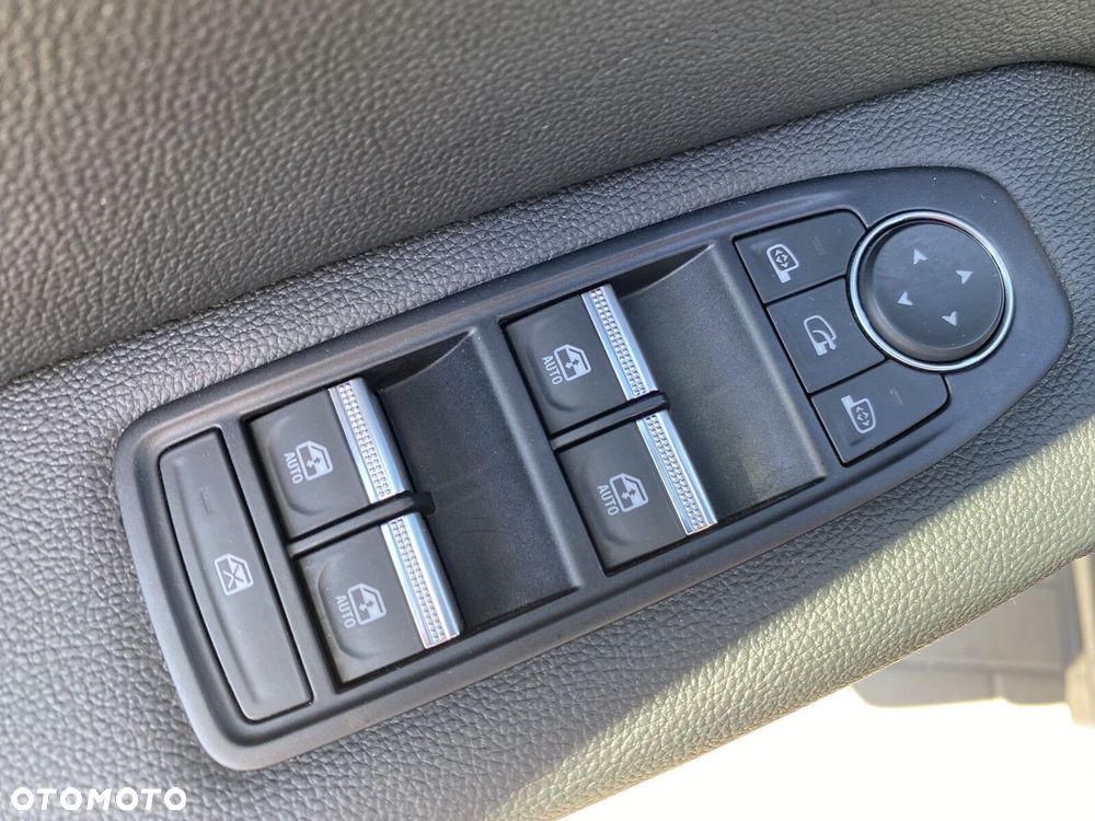 Renault Captur - 10