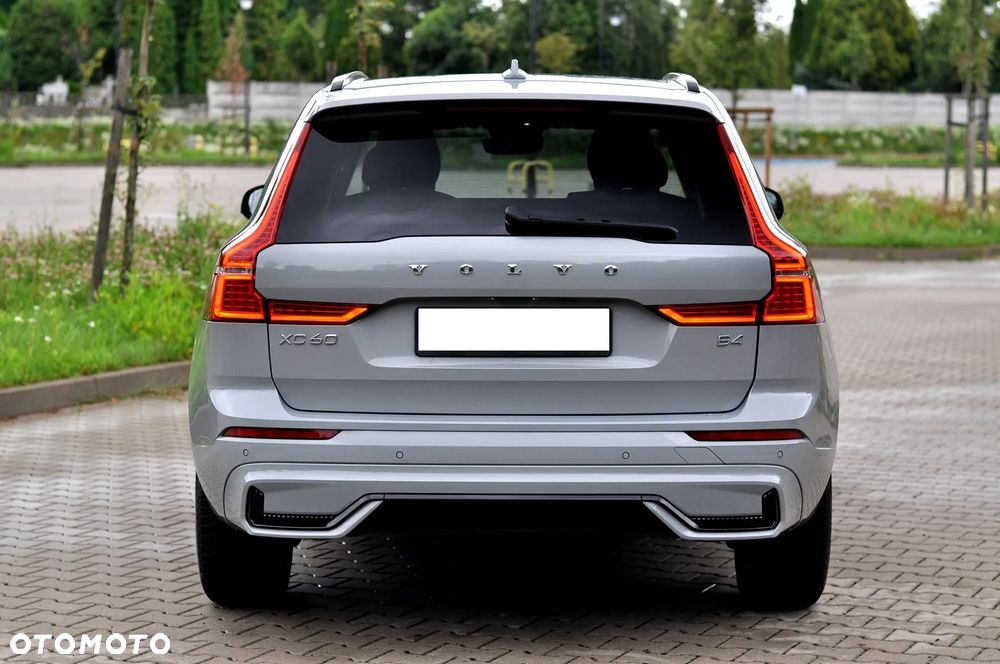 Volvo XC 60 B4 D Plus Dark - 10