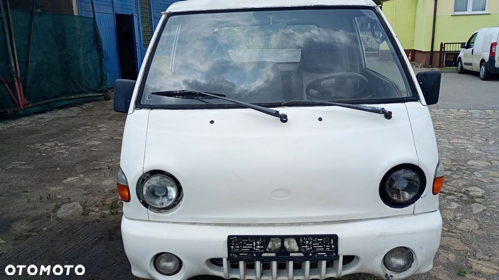 F.VAT SZYBA PRZEDNIA CZOŁOWA HYUNDAI H100 SKRZYNIOWY TRUCK - 1