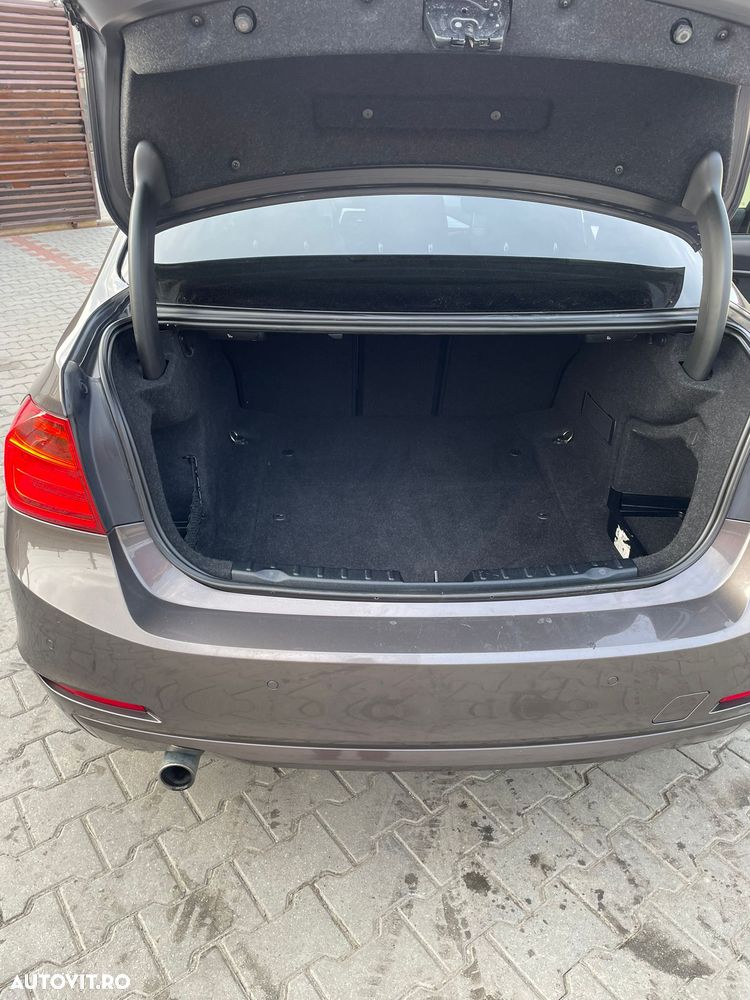BMW Seria 3 320d DPF Aut. Edition Fleet - 8