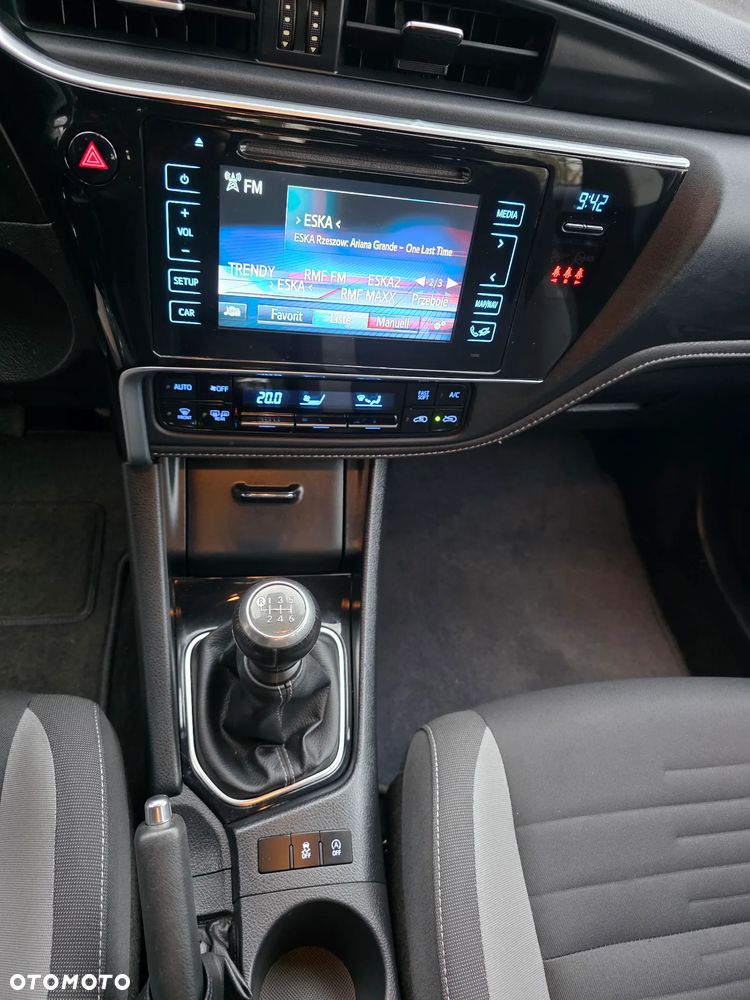 Toyota Auris 1.2 Turbo Comfort - 19