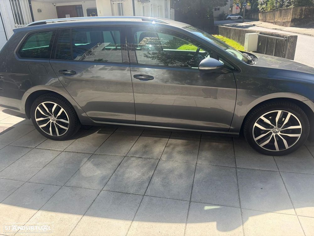 VW Golf Variant 1.6 TDi Confortline DSG - 5