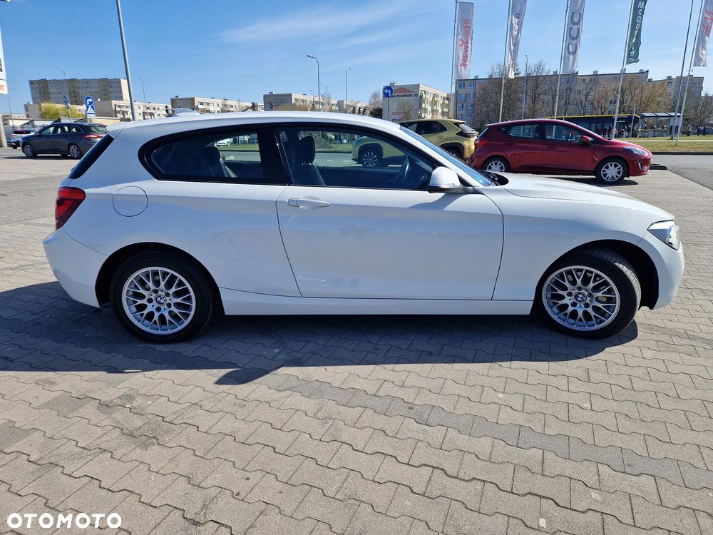 BMW Seria 1 116d - 6