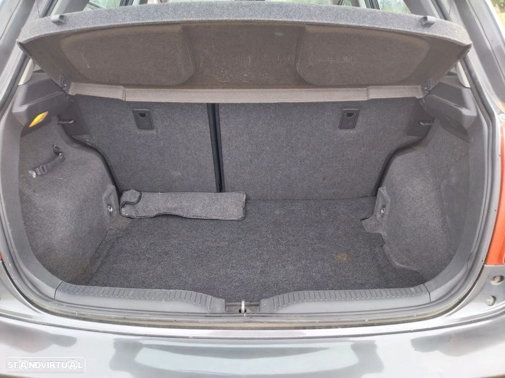 Toyota Auris 1.4 D-4D Sol - 10