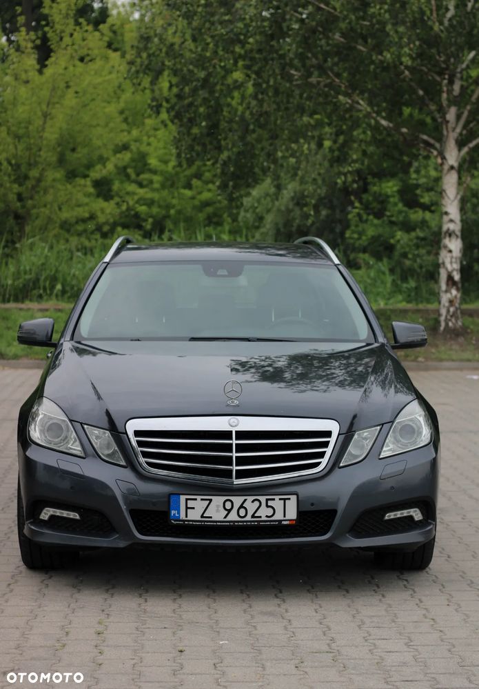 Mercedes-Benz Klasa E 250 CGI BlueEffICIENCY Avantgarde - 2