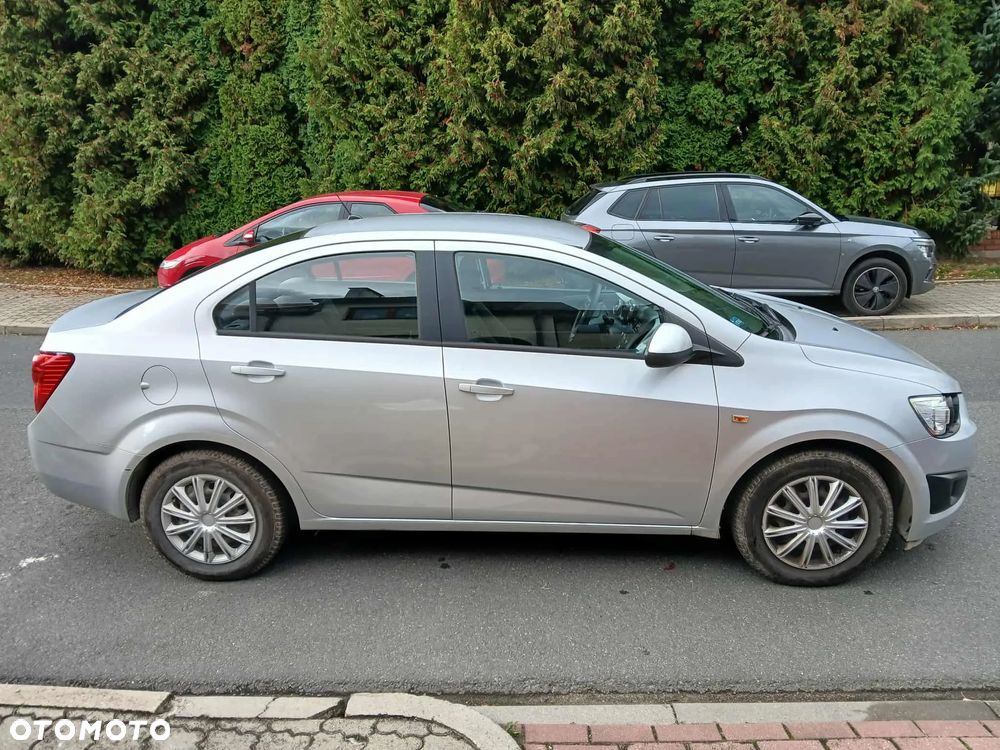 Chevrolet Aveo 1.4 16V LT - 6