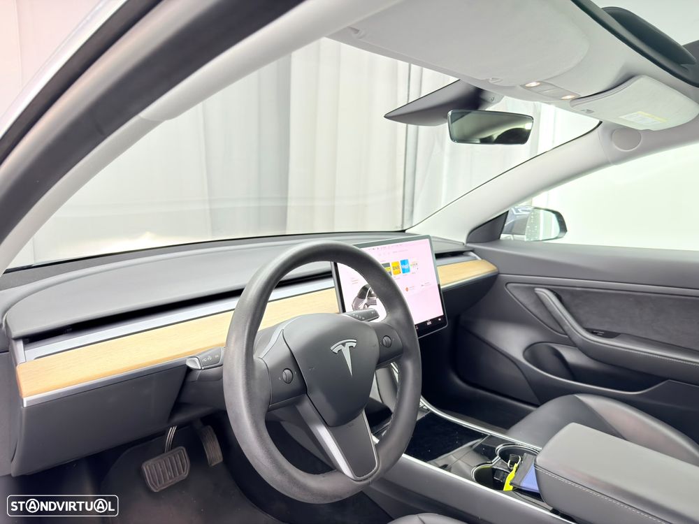 Tesla Model 3 Standard RWD Plus - 23