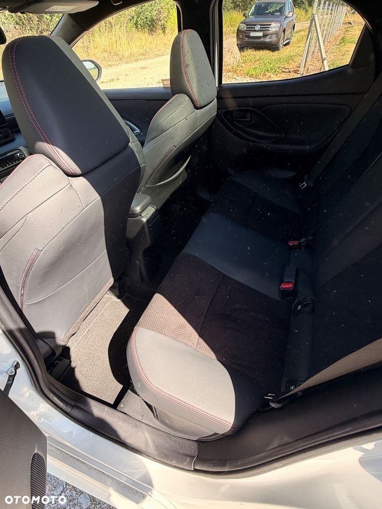 Toyota Yaris Hybrid 1.5 GR Sport - 8