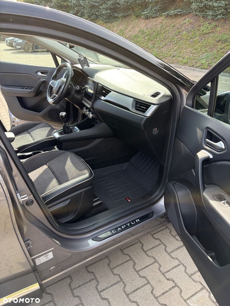 Renault Captur - 25