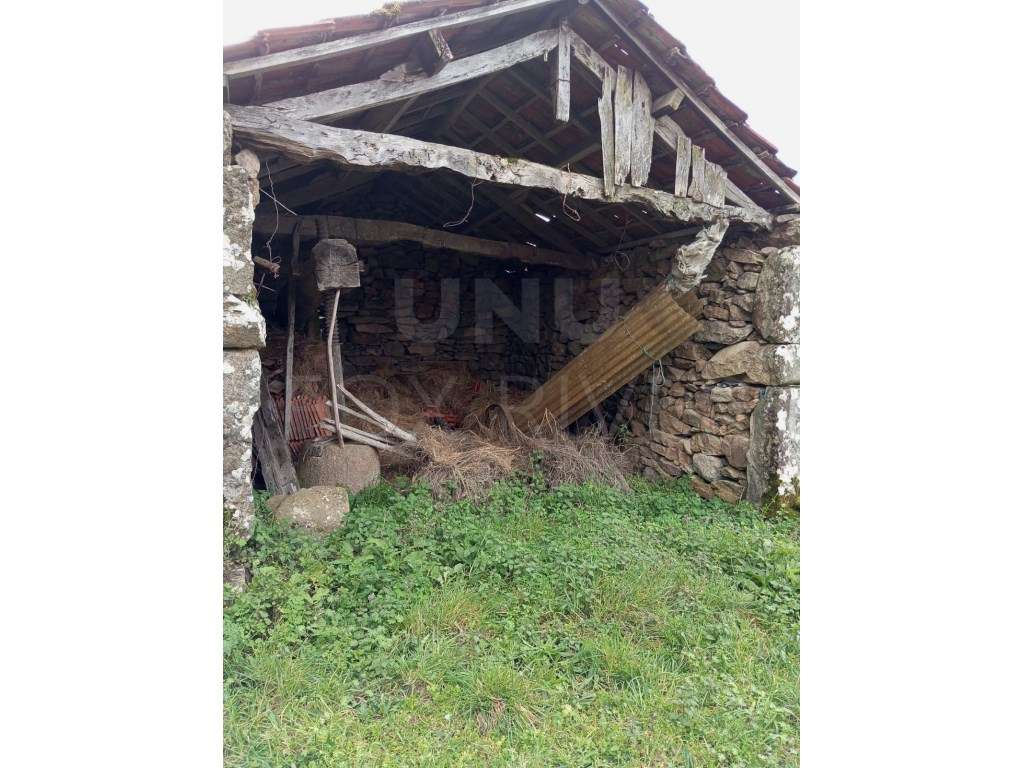Moradia em pedra em Lordelo, Monção - Grande imagem: 5/6