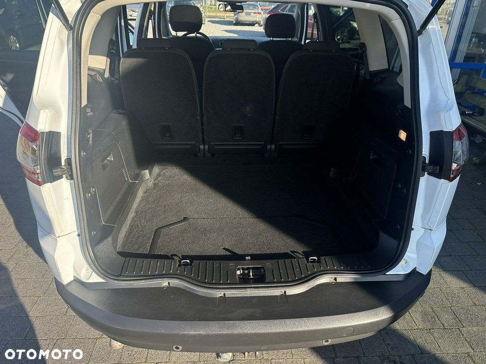 Ford S-Max - 8