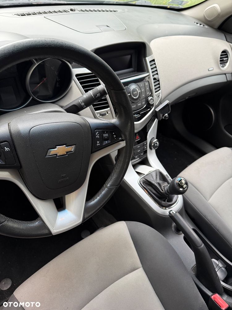 Chevrolet Cruze 1.6 - 7