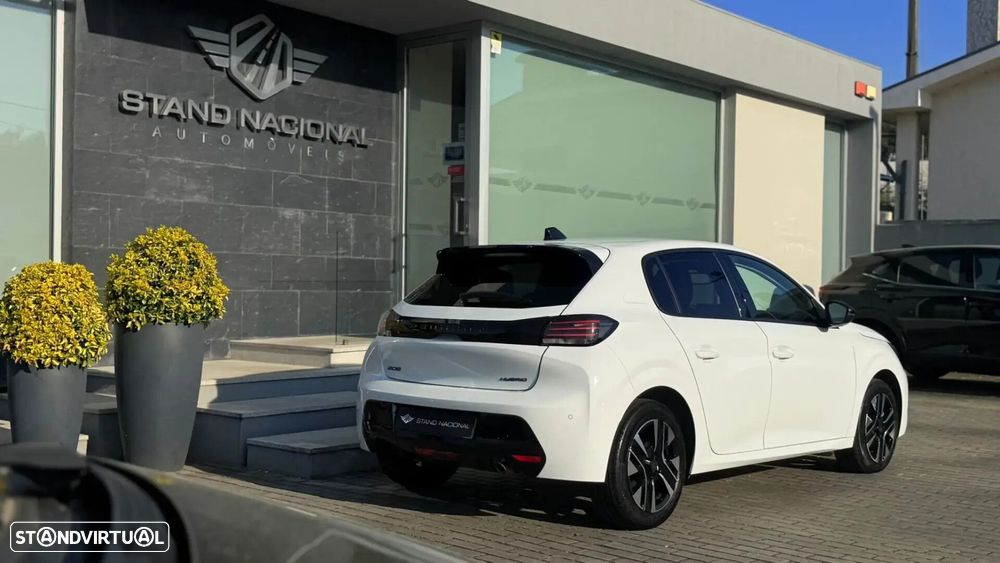 Peugeot 208 - 4