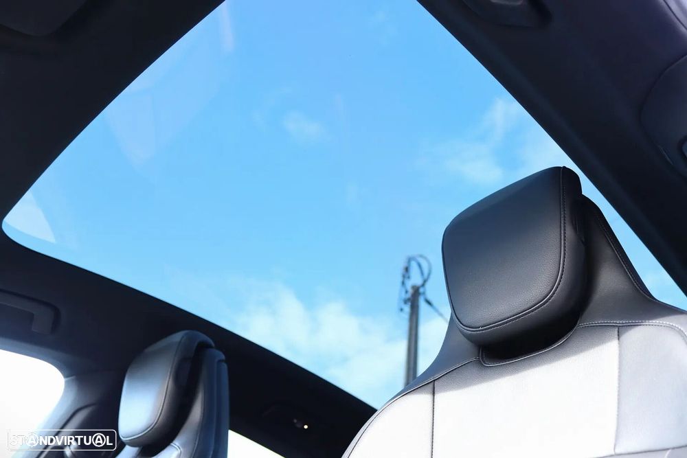 Porsche Taycan 4S - 25