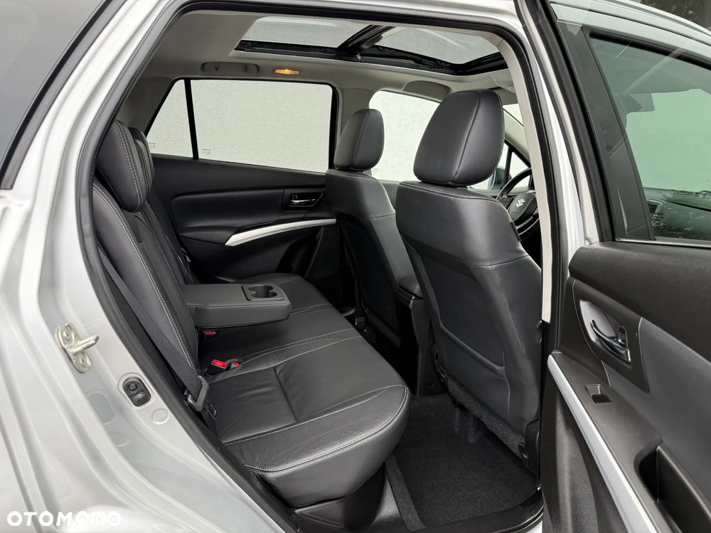 Suzuki SX4 S-Cross 1.4 T Premium 4WD - 24
