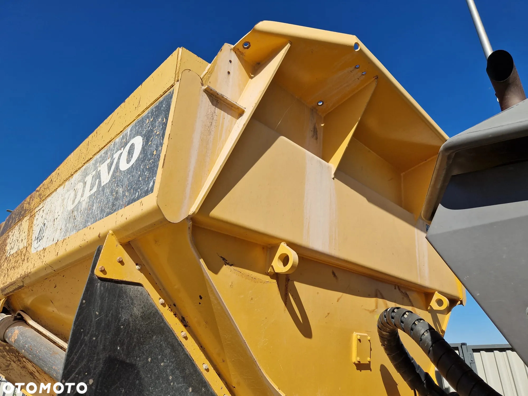 Volvo A30F * szerokie opony * burta tył * - 22