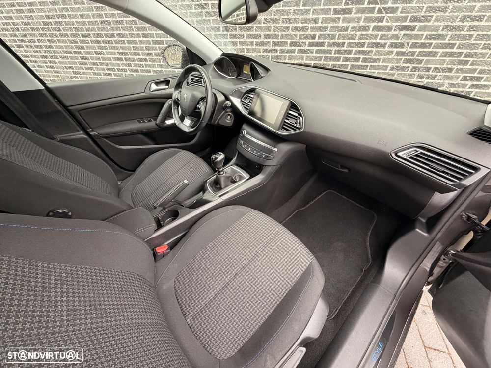 Peugeot 308 SW 1.5 BlueHDi Allure - 12