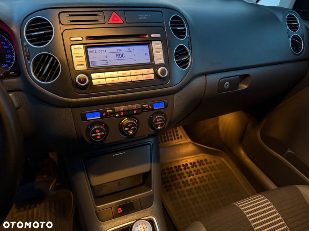 Volkswagen Golf Plus - 24