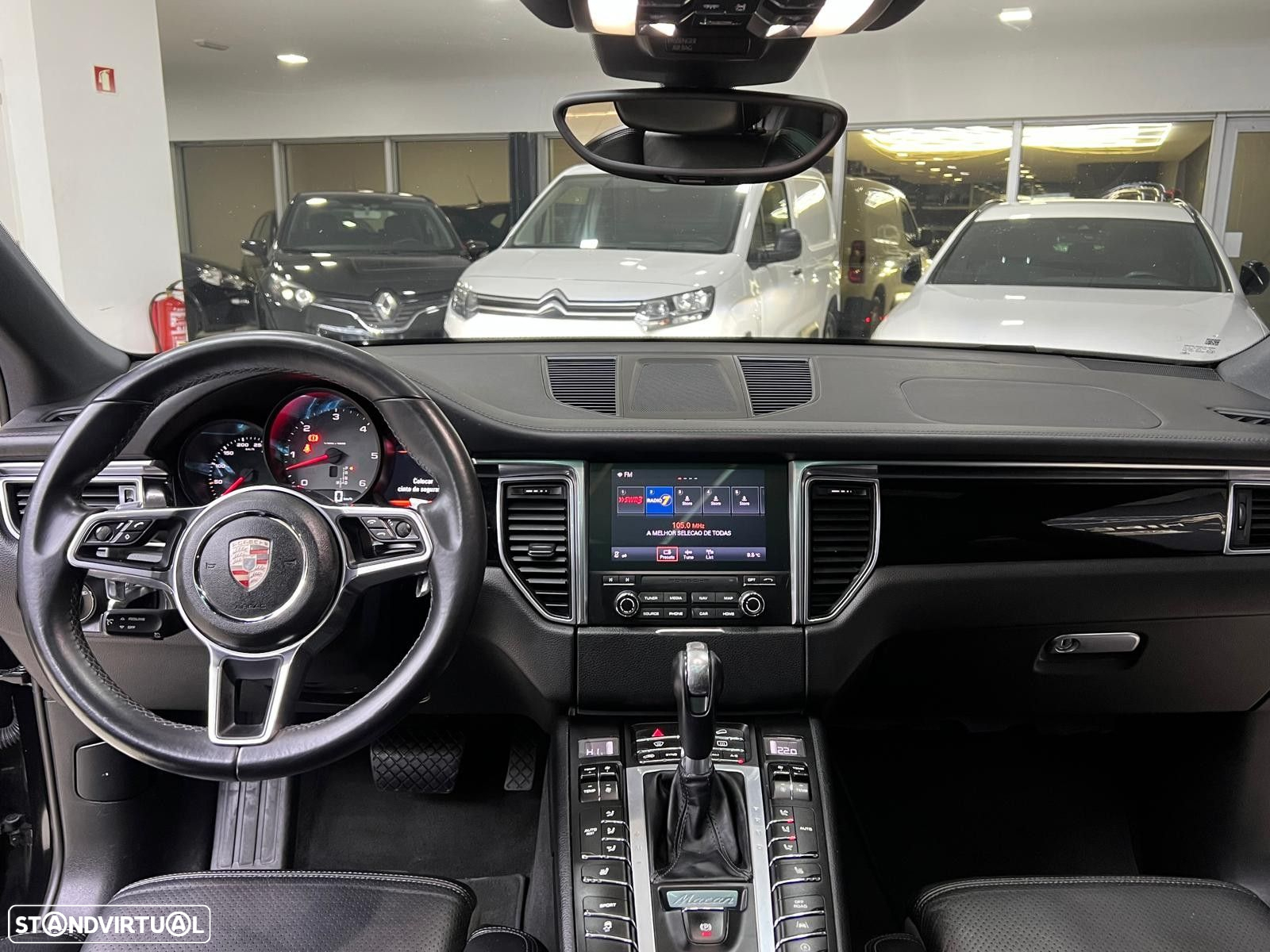 Porsche Macan S - 46