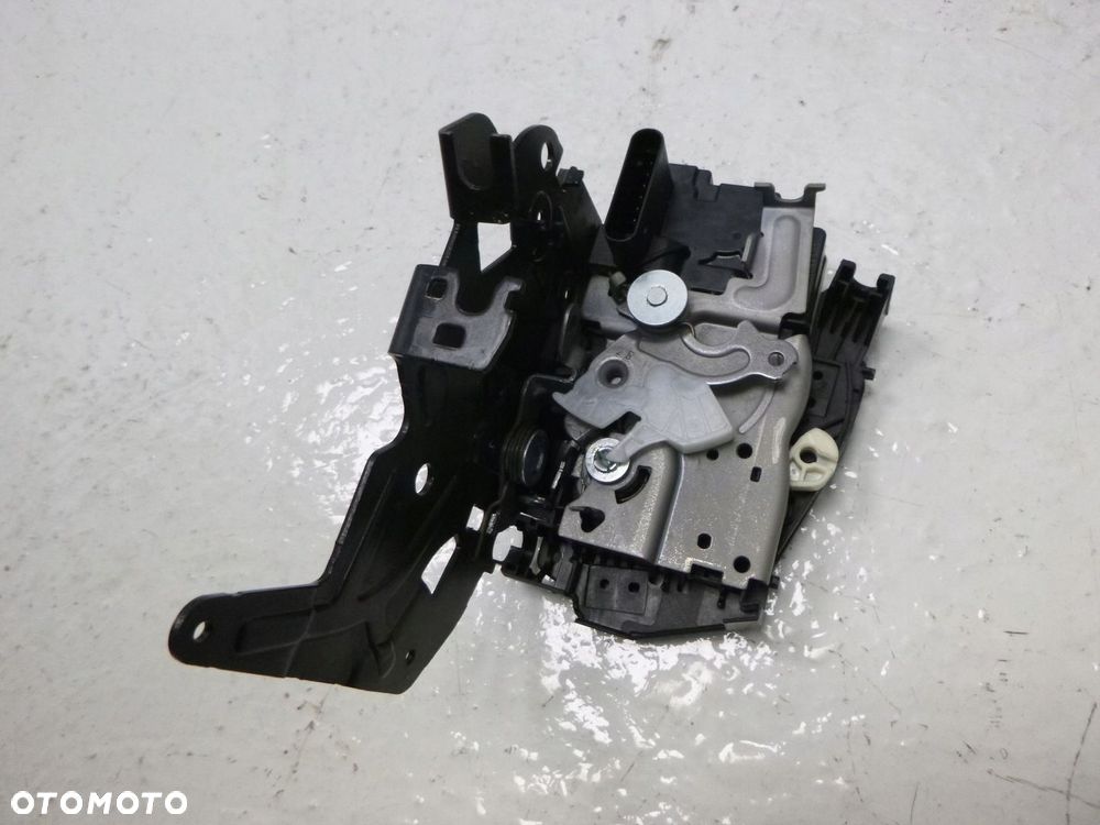 JAGUAR XE X760 ZAMEK DRZWI LEWY PRZÓD LR063616 - 2