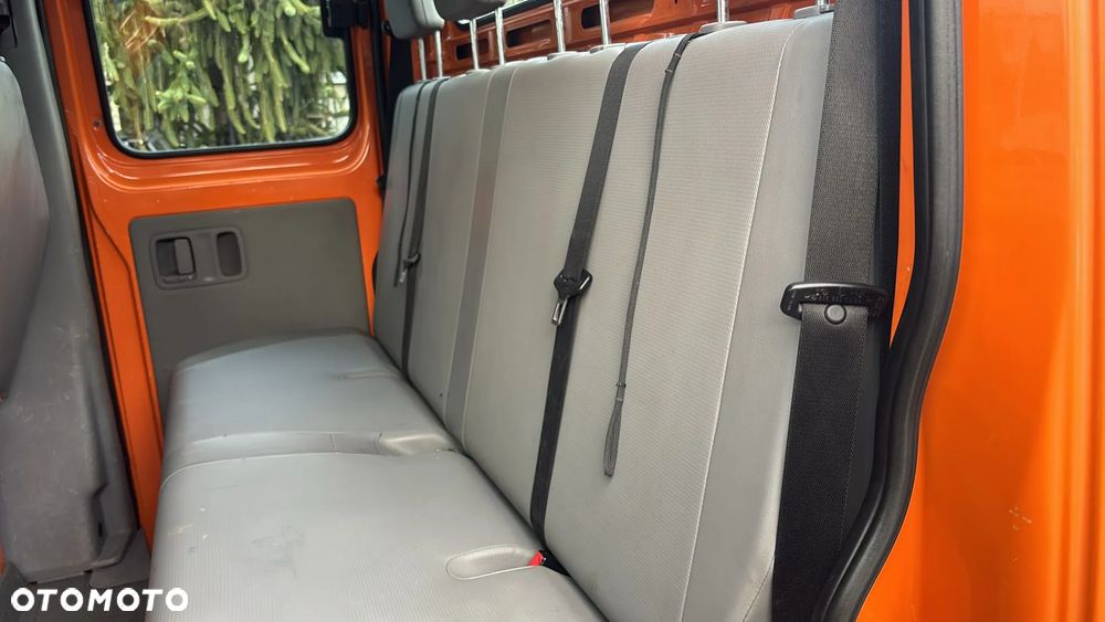 Volkswagen Crafter - 13