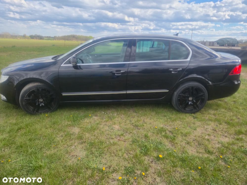 Skoda Superb 2.0 TDI Platinum DSG - 8