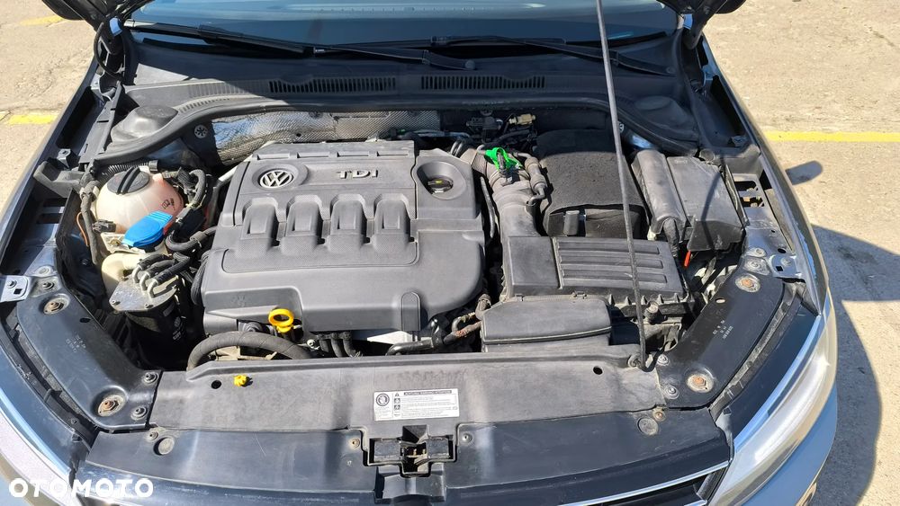 Volkswagen Jetta 2.0 TDI DPF BMT Comfortline - 19