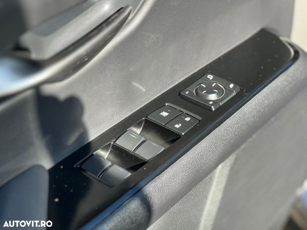 Lexus UX 250h FWD Business - 9