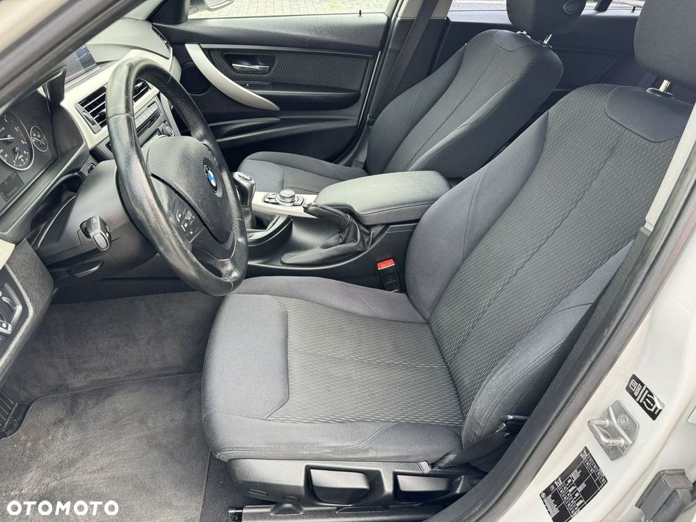 BMW Seria 3 318d - 18