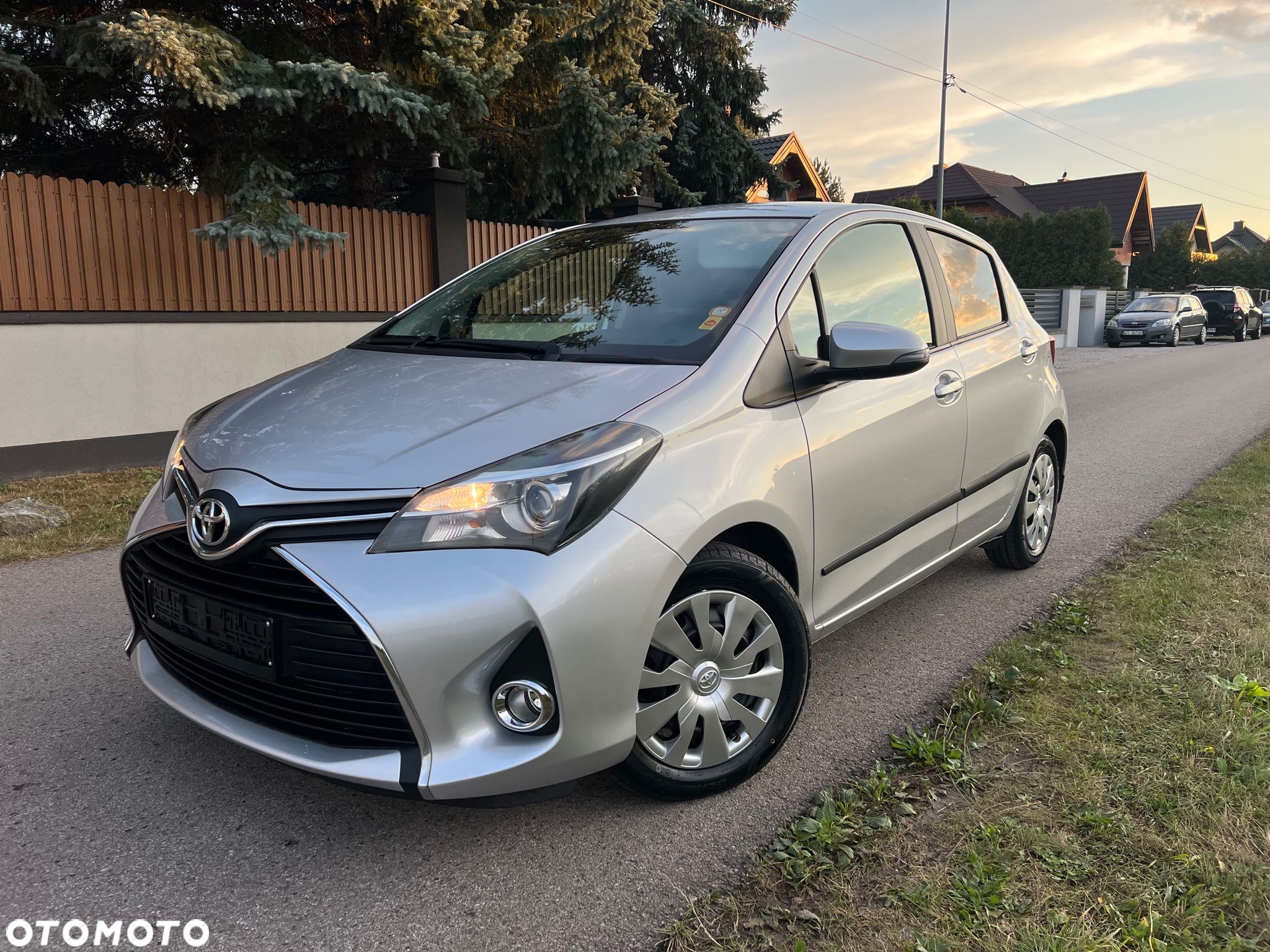 Toyota Yaris 1.0 VVT-i Life - 1