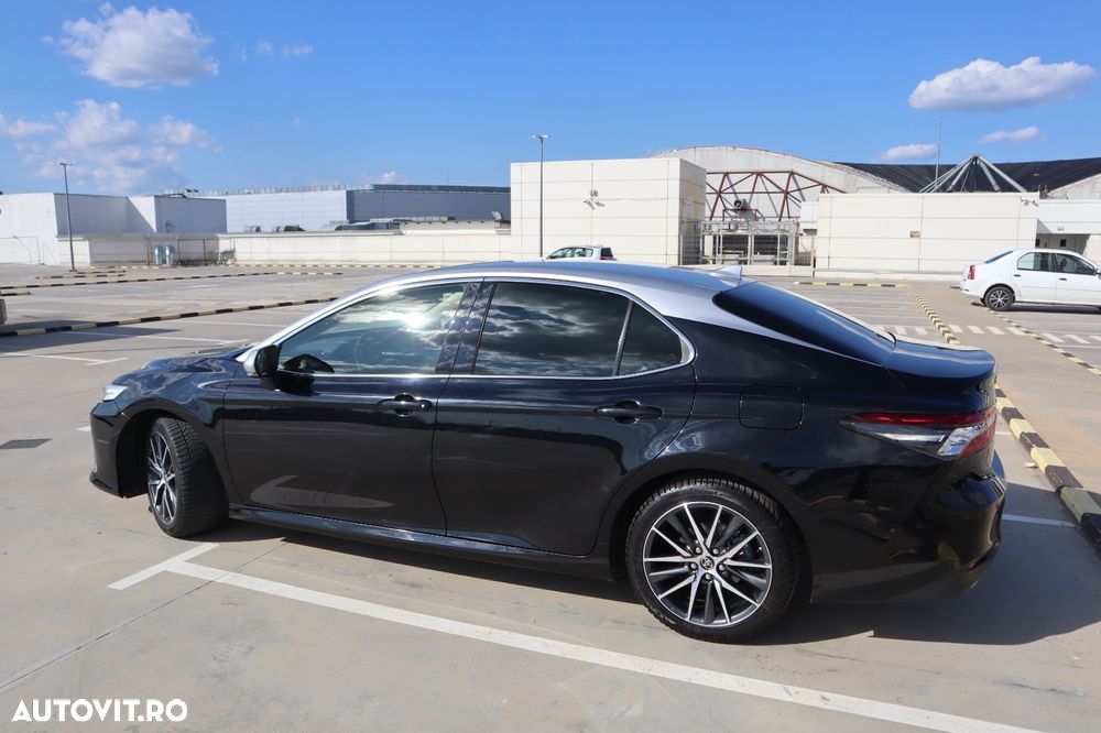 Toyota Camry 2.5 Exclusive - 3