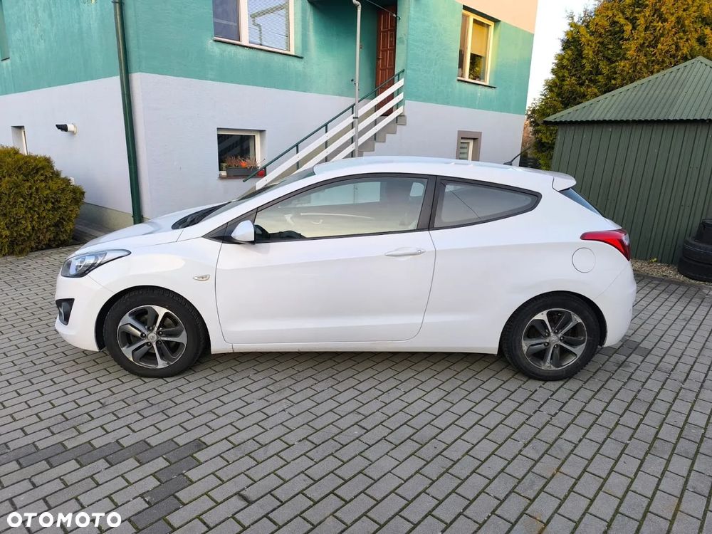 Hyundai i30 1.6 CRDi Comfort DCT - 3