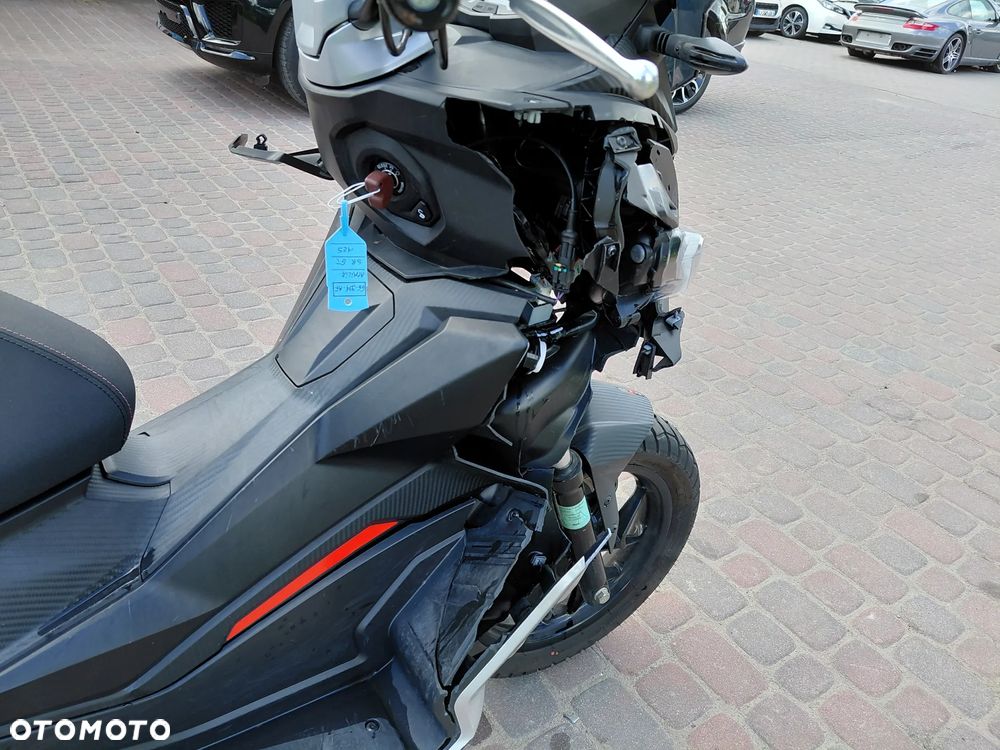 Aprilia SR - 10