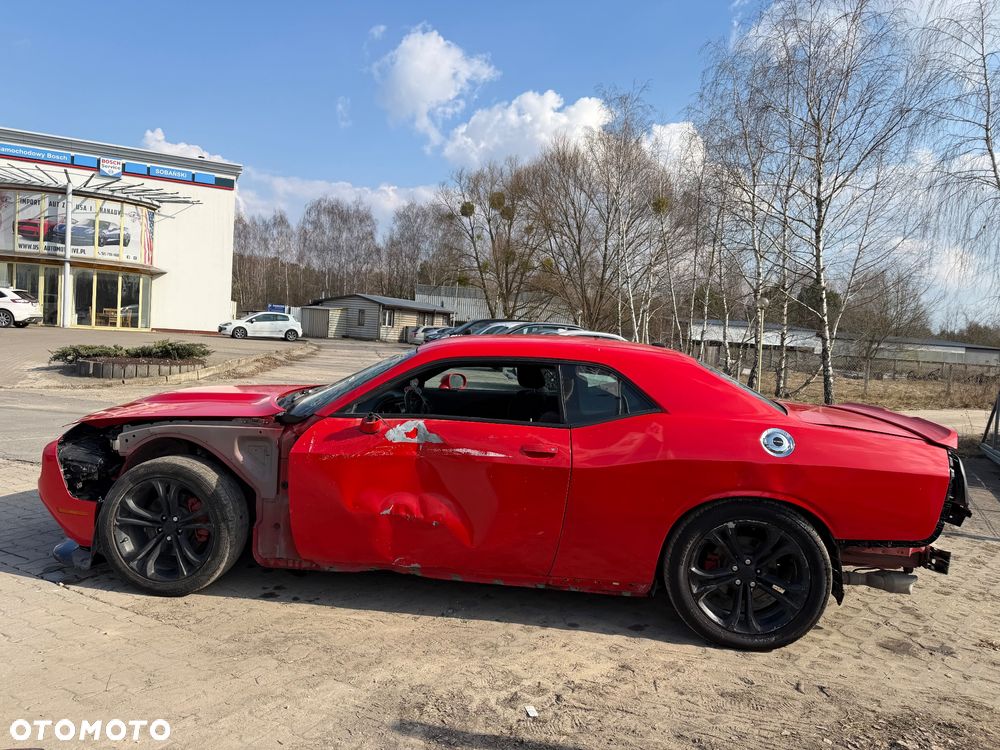 Dodge Challenger - 6