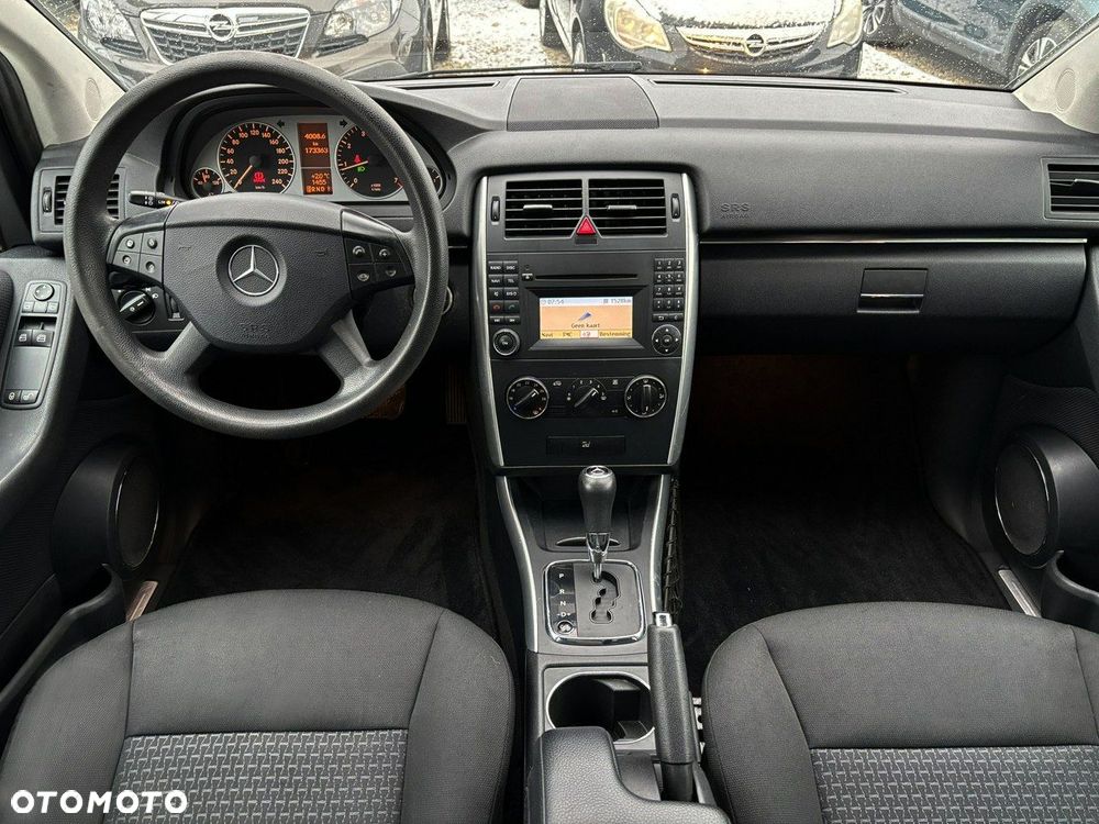 Mercedes-Benz Klasa B 180 Autotronic - 23