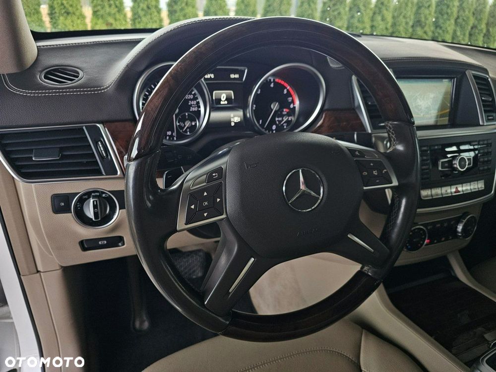 Mercedes-Benz GL 350 BlueTEC 4Matic 7G-TRONIC - 14