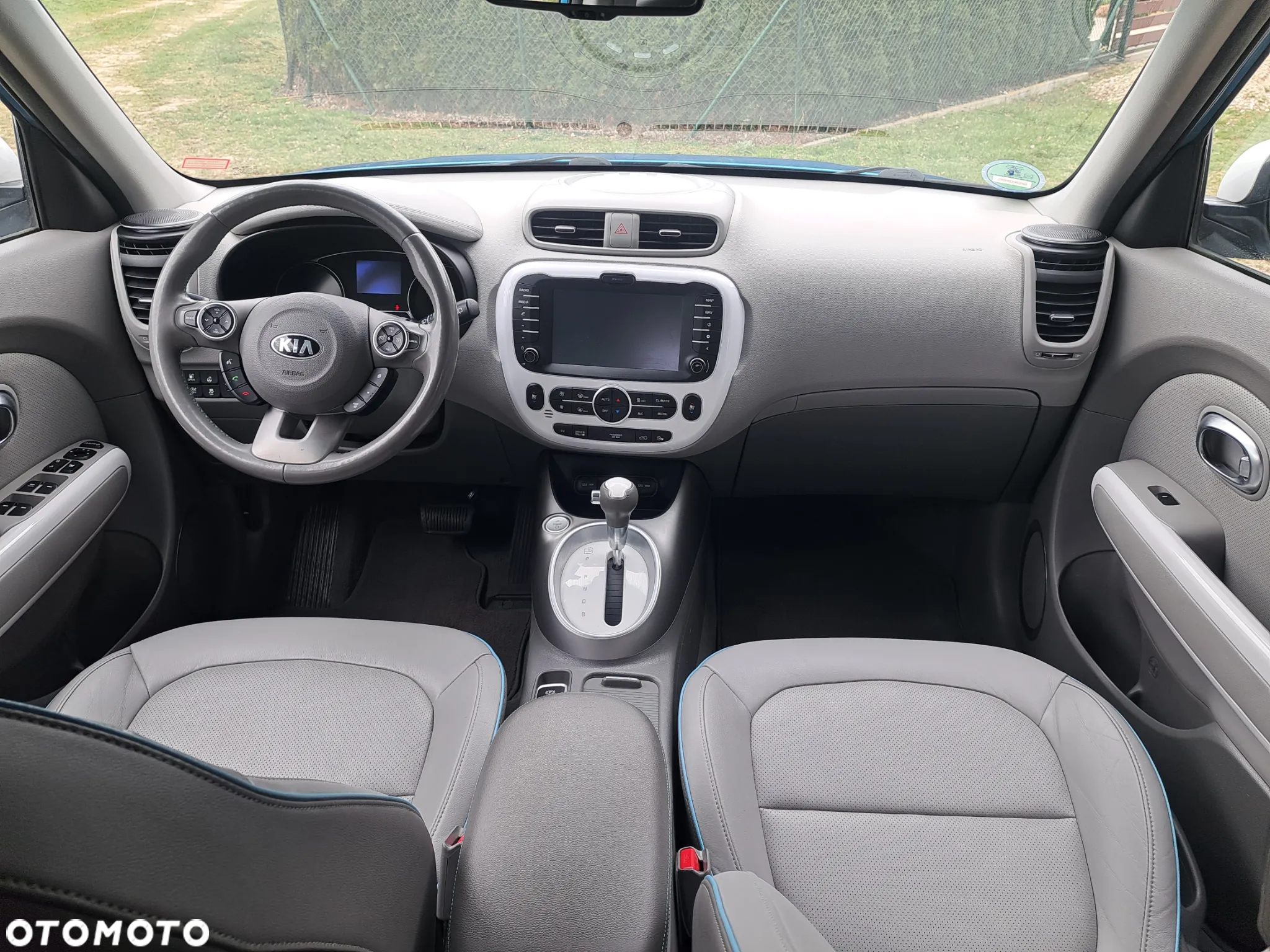Kia Soul EV Play - 12