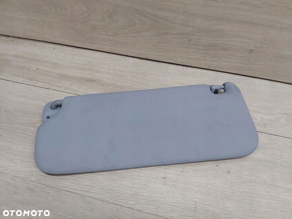 Toyota AVENSIS T22 osłona przeciwsłoneczna prawa - 2