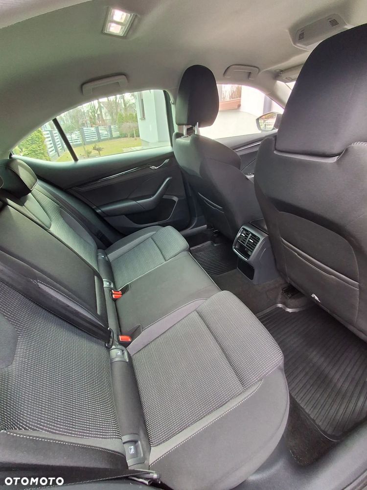 Skoda Octavia 2.0 TDI Ambition DSG - 20