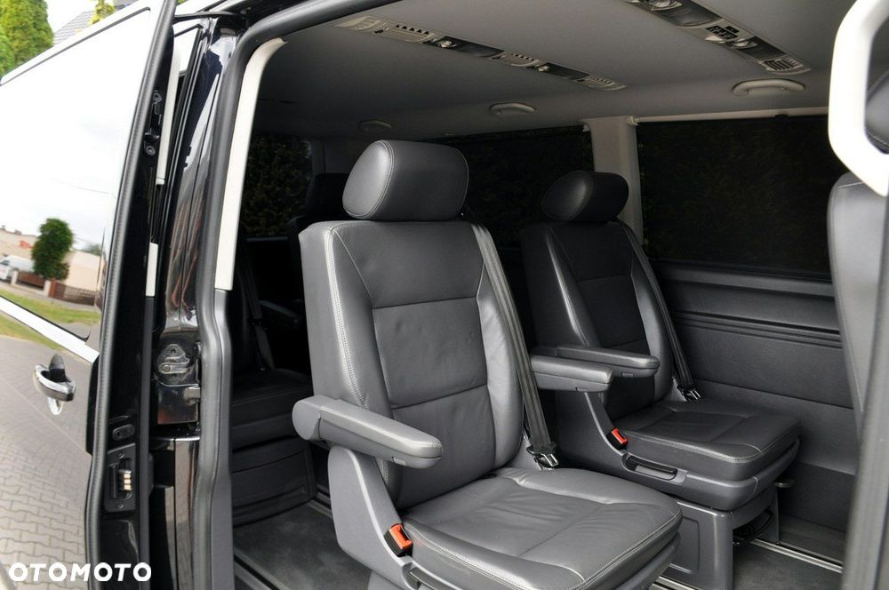 Volkswagen Multivan - 21
