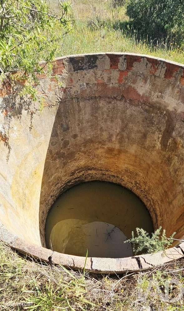 Terreno T1 em Bensafrim e Barão de São João de 25200,00 m2 - Grande imagem: 4/29