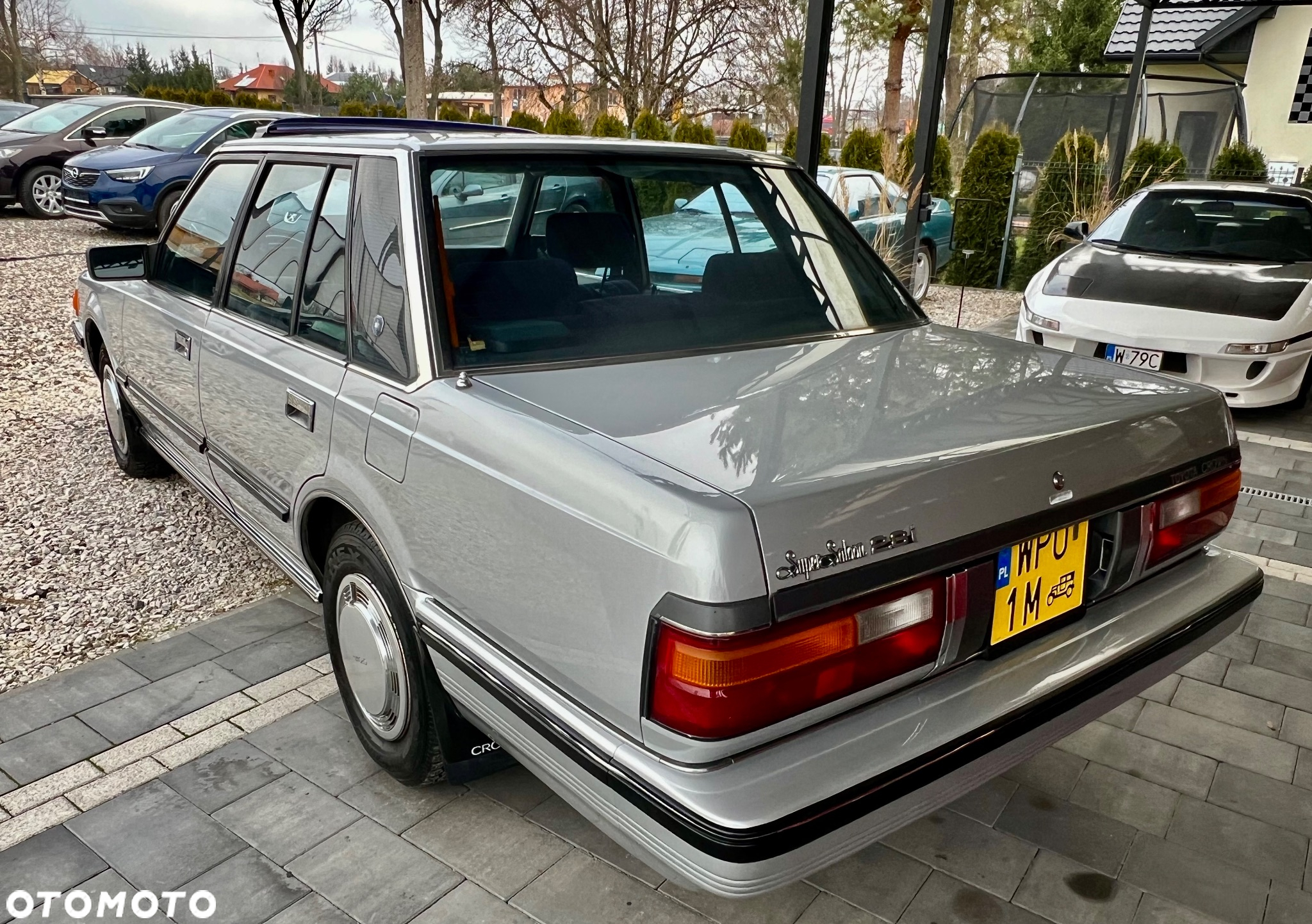 Toyota Crown - 24