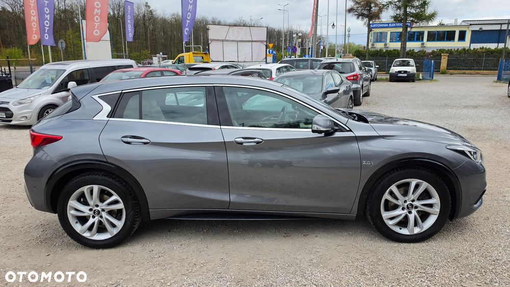 Infiniti QX30 2.0t Luxe Tech AWD 7DCT - 5