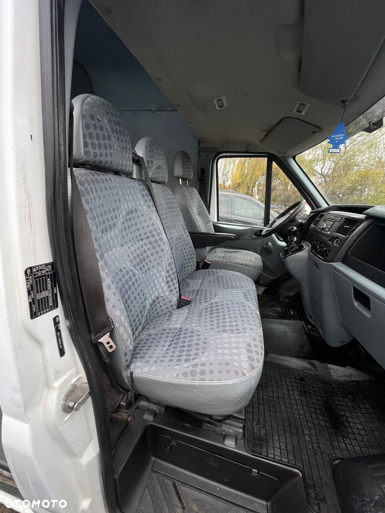 Ford Transit - 24