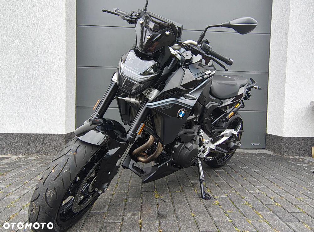 BMW F - 2
