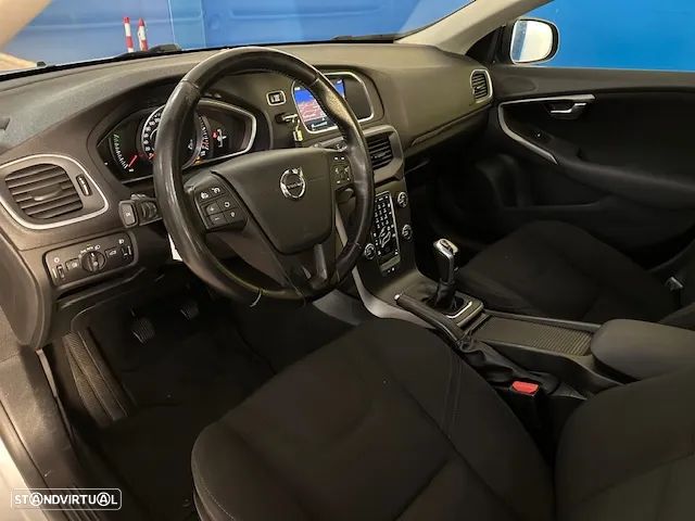 Volvo V40 2.0 D2 Momentum - 11