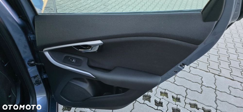 Volvo V40 D2 Geartronic Momentum - 26