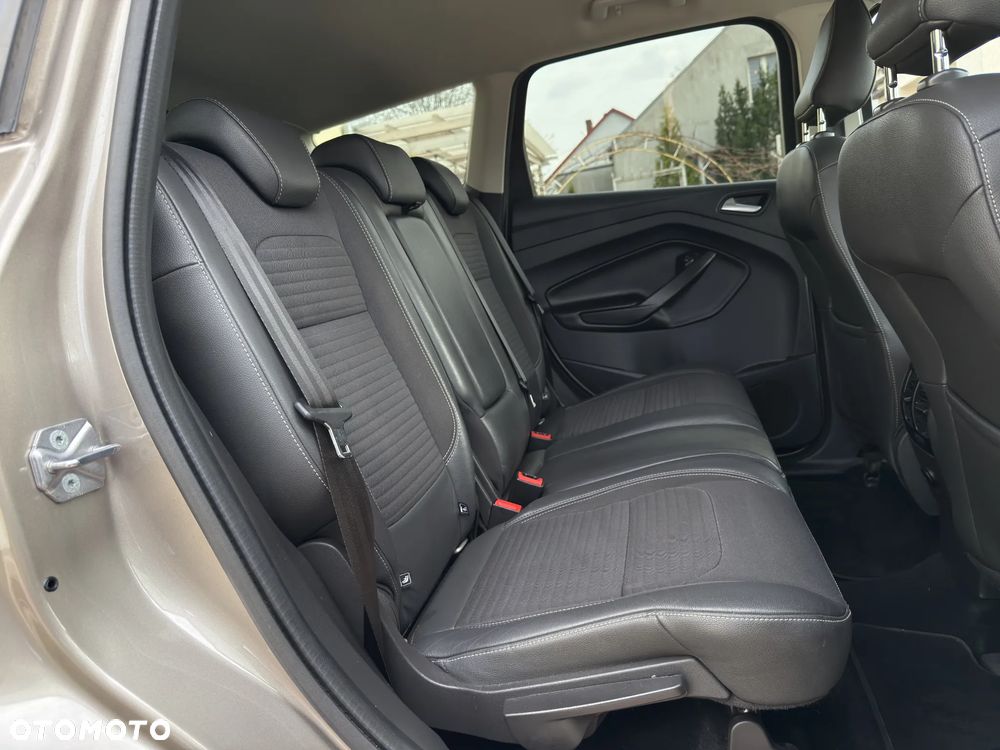 Ford Kuga 2.0 TDCi FWD Titanium - 22
