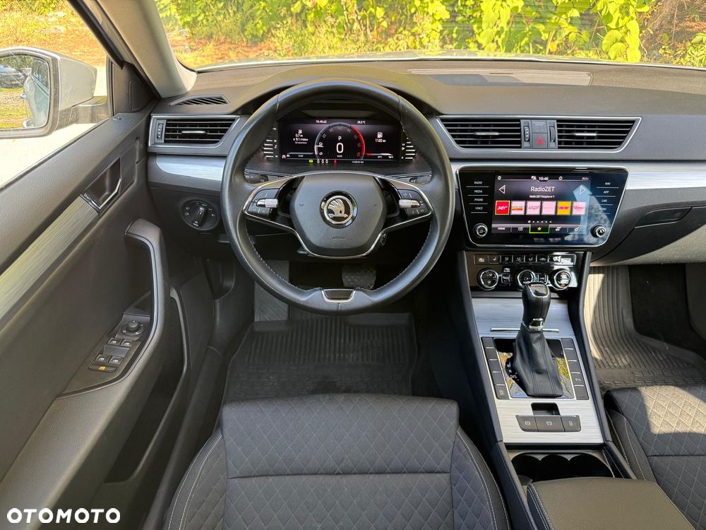 Skoda Superb 2.0 TDI SCR Ambition DSG - 18