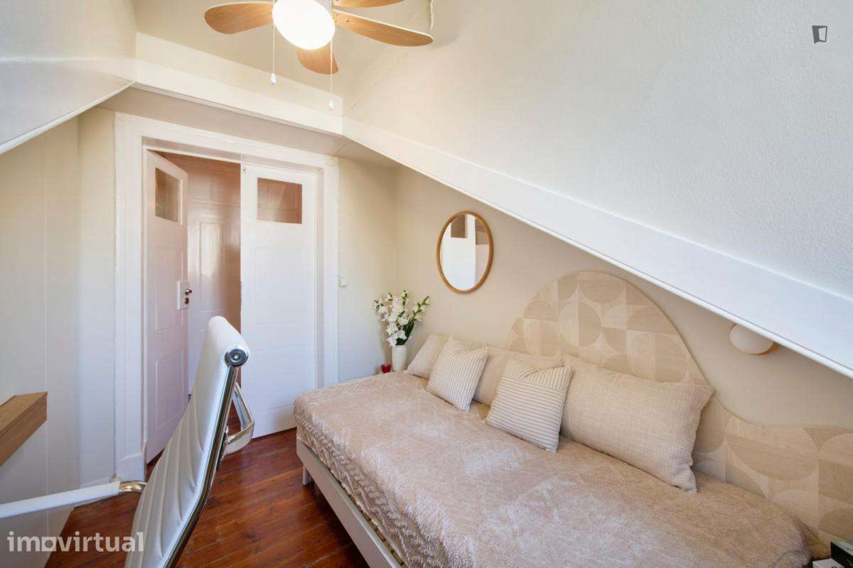 Quarto - localizado em Santos Lisbon - Grande imagem: 3/16